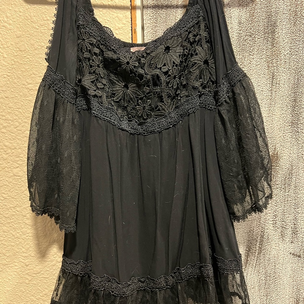 Elegant Black Lace Women's Top